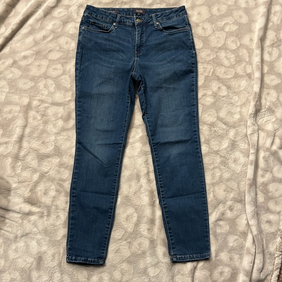 NYDJ Ami Skinny Jeans with Lift X Tuck Technology Size 8 - Picture 2 of 11